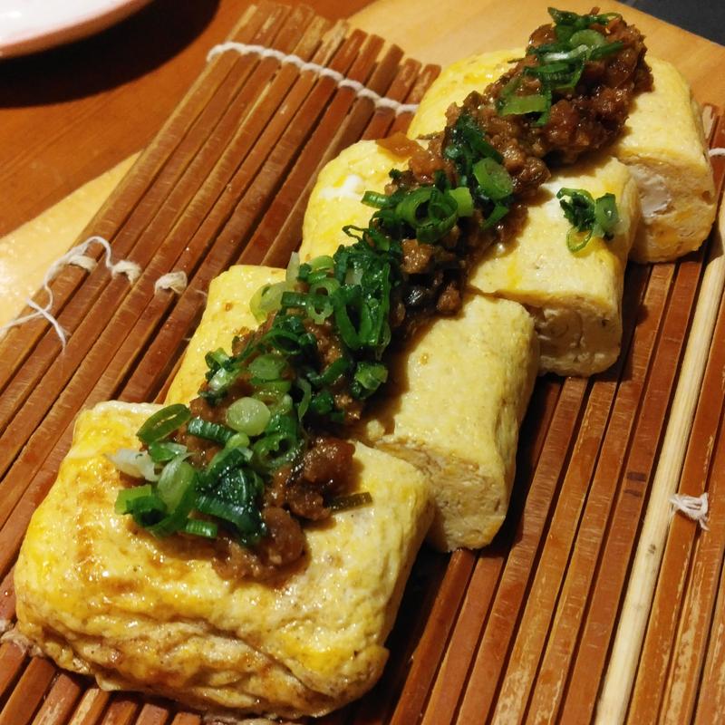 鴨の肉味噌かけだし巻き玉子(蕎麦居酒屋　高田屋　川崎)