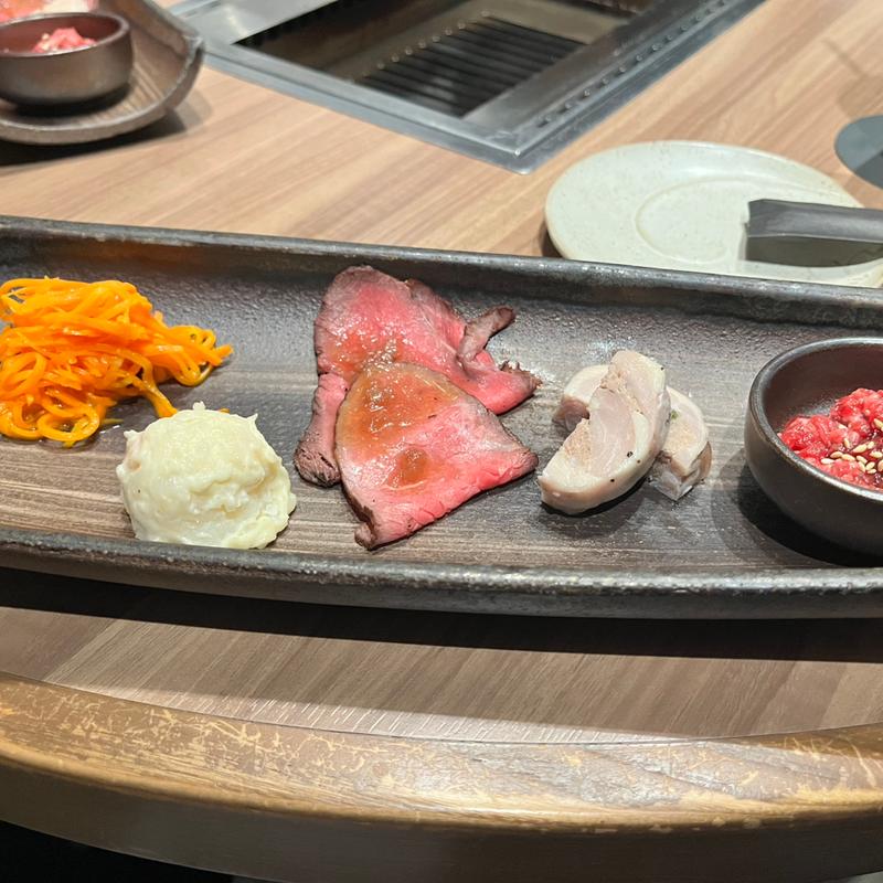 本日の厳選三種盛り(肉の大山 流山おおたかの森)