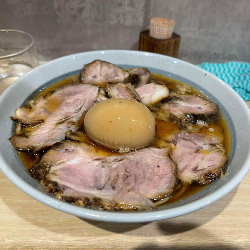 チャーシューそば 煮卵(豊はる)