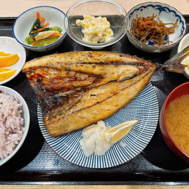 さばの一夜干しと大根おろしの定食(さち福やCAFÉ LINKS UMEDA店)