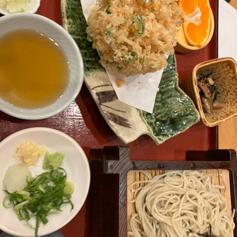 桜えびかき揚げせいろ(石臼挽き香りそば みつまる)