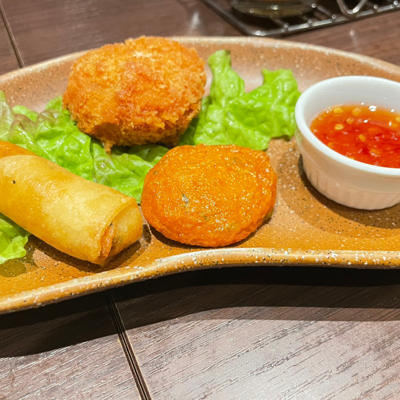 揚げ物盛り合わせ(THAIFOOD DINING&BAR　マイペンライ )