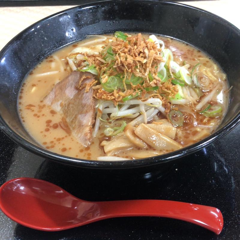 焦がしマー油黒とんこつ拉麺(ピリケンラーメン ワッセ店 )