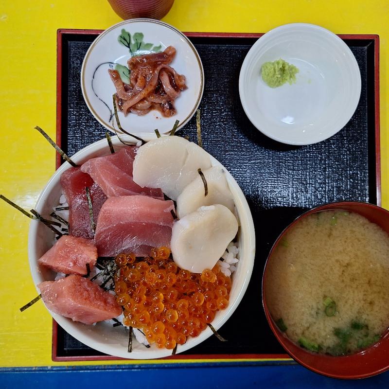 海鮮丼(函館朝市)