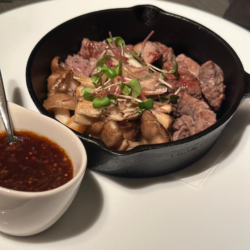 牛フィレ肉のステーキワサビ味噌ソース(Galerie DU NORD)