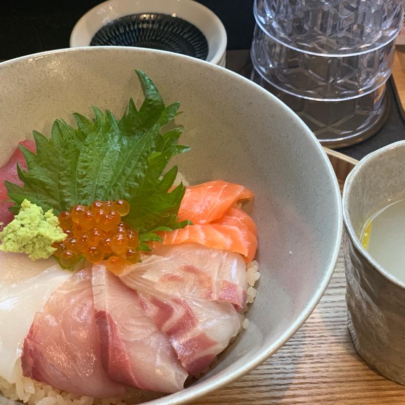 つり針丼(つり針 神戸駅前店)
