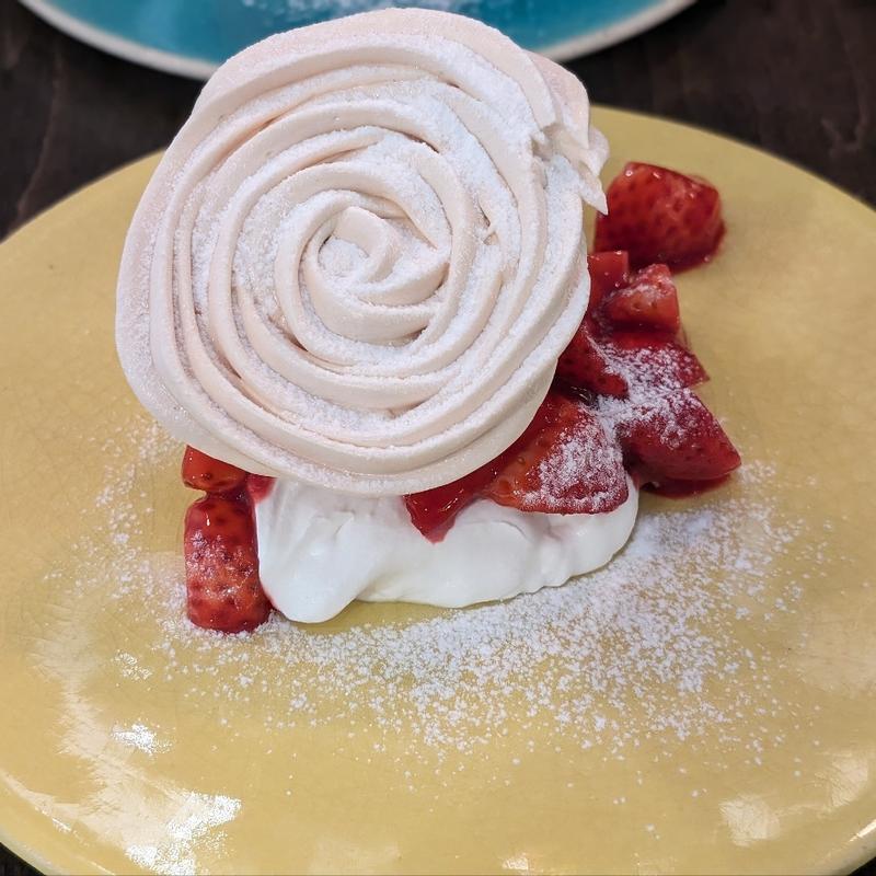 いちごのヴァシュラン(TET Brasserie & Cafe)