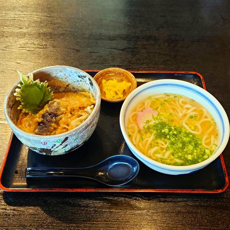 ミニ丼セット(豊前屋 官べえ)