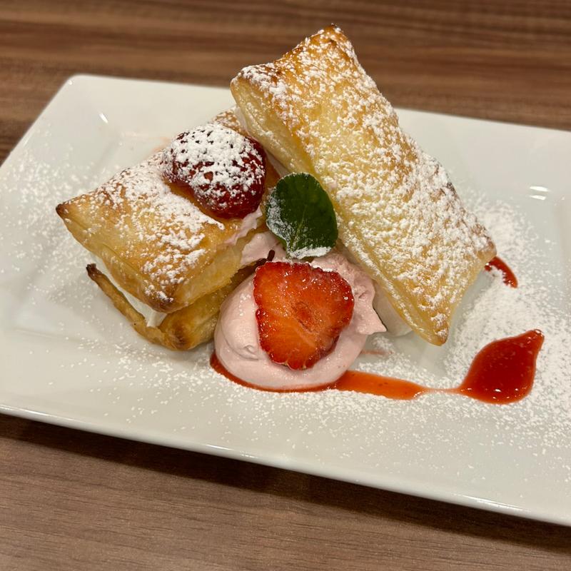 あまおうのサンドパイ(高倉町珈琲 平塚店)