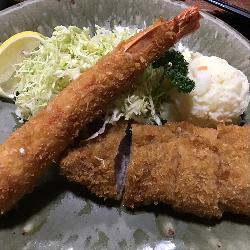 エビフライとヒレカツ定食(海鮮料理とんかつ・大関)