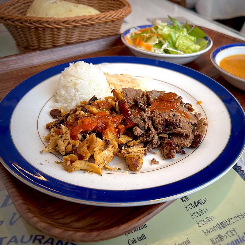 ミックスケバブ(トルコ料理ボスボラス ハサン 市ケ谷)