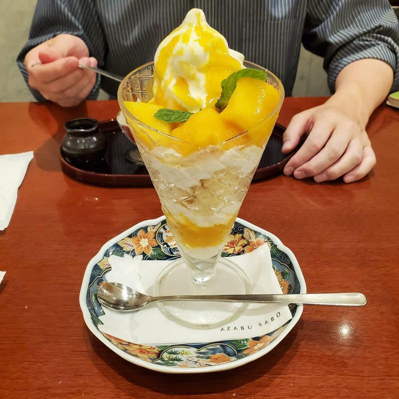 マンゴーパフェ(麻布茶房)