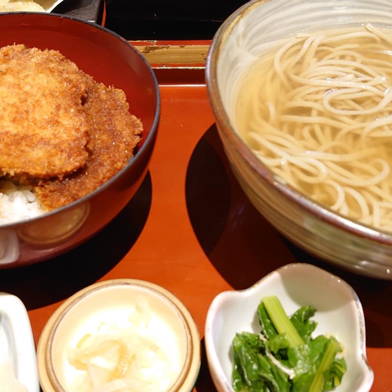 かけそばとソースカツ丼(九頭龍蕎麦 本店)