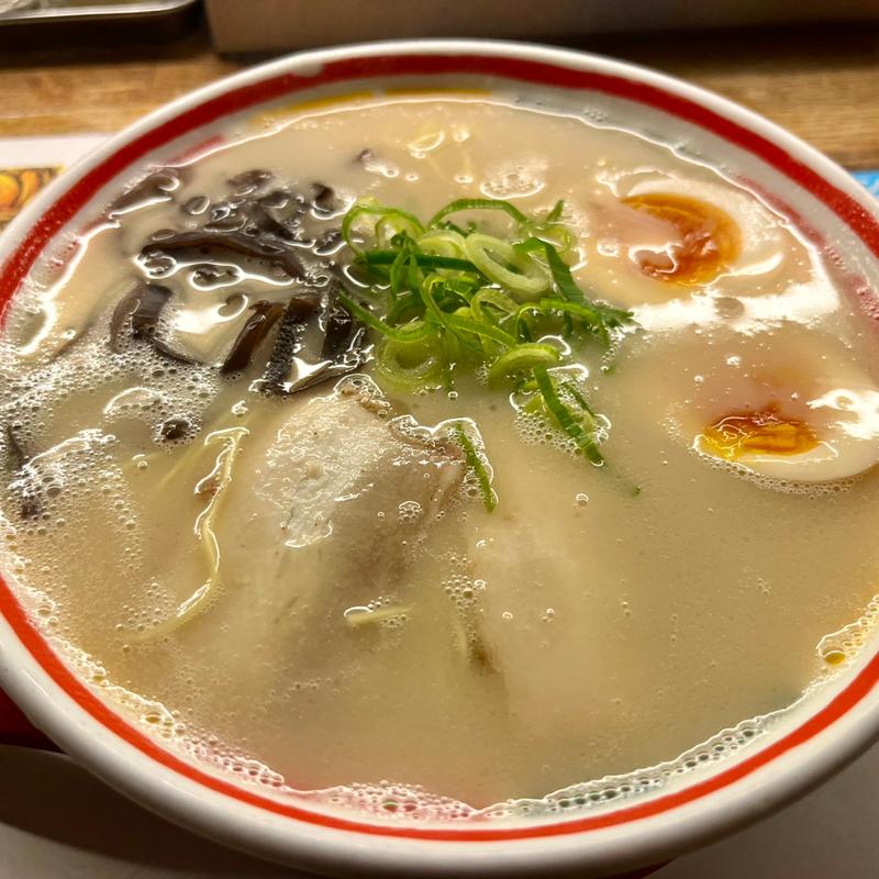 ぼんしゃん(味玉入り)(九州じゃんがら 赤坂店)