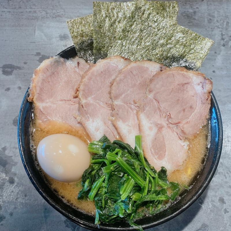 チャーシューメン(家系ラーメン桜家)