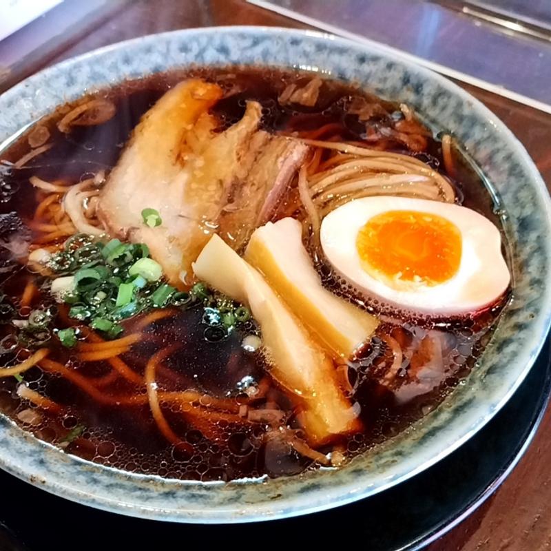 熟成醤油ラーメン(鶴亀 )