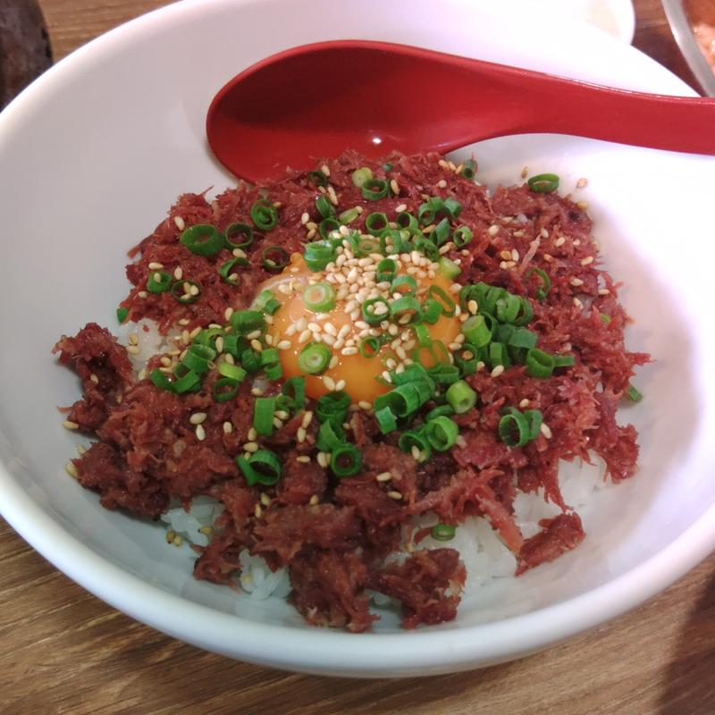 ミニ牛たんコンビーフ丼(仙臺ホルモン ガッツ 石巻蛇田店)