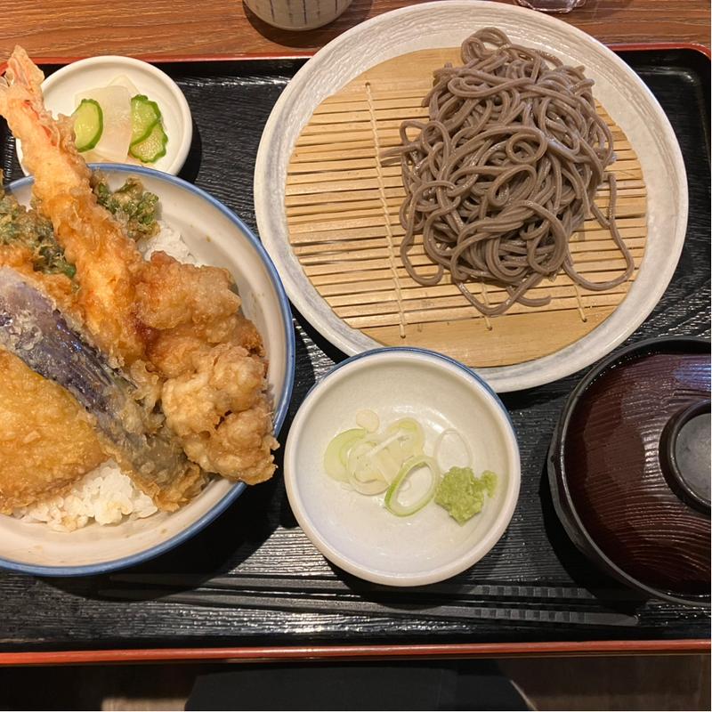 味覚天丼と冷そば(浅草割烹天とよ神保町店)