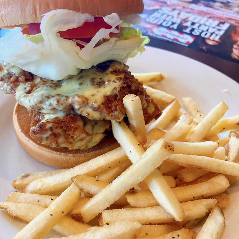 ハニーマスタードダブルチキンバーガー(TGI FRIDAYS MM21 クロスゲート店)