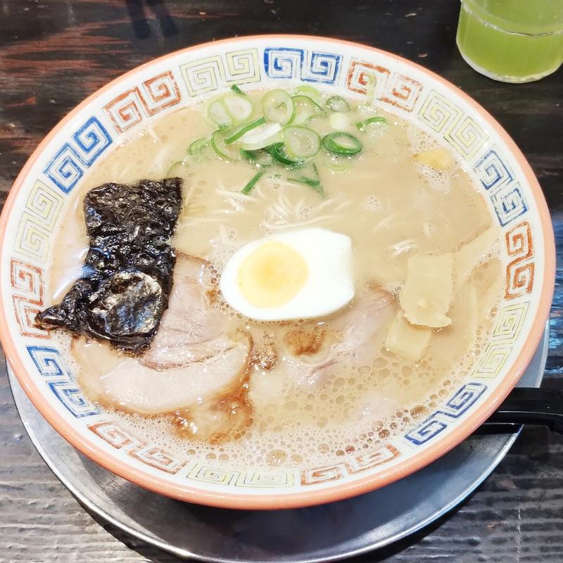 昔ラーメン(久留米 大砲ラーメン 天神今泉店)