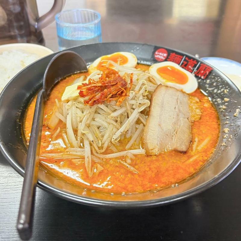かっとびラーメン(じょんがららーめん 麺道蘭 アクロスプラザ黒石店 （めんどうらん）)
