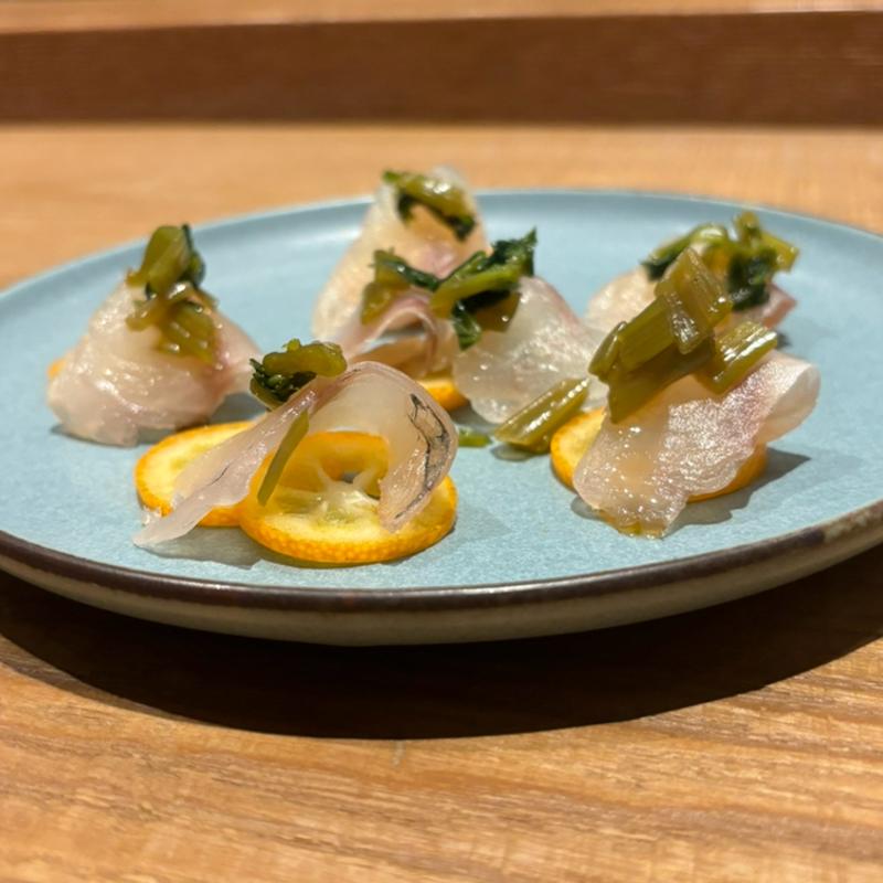 昆布〆したほうぼう　金柑と花わさびの醤油漬け(tsugumi)