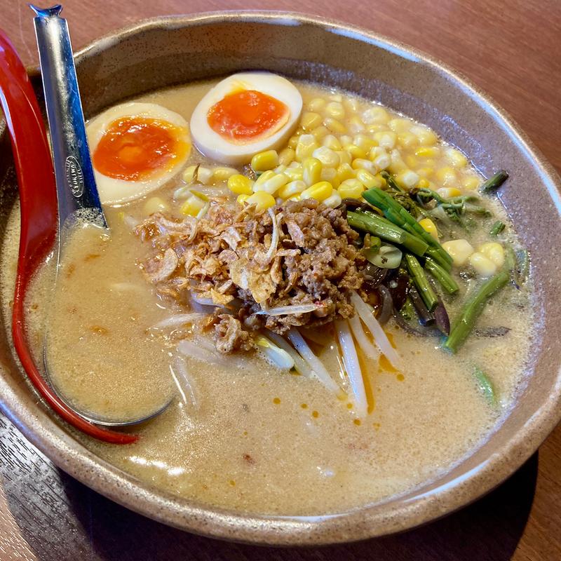 信州味噌ラーメン煮卵とコーントッピング(麺場 田所商店 本郷台店)