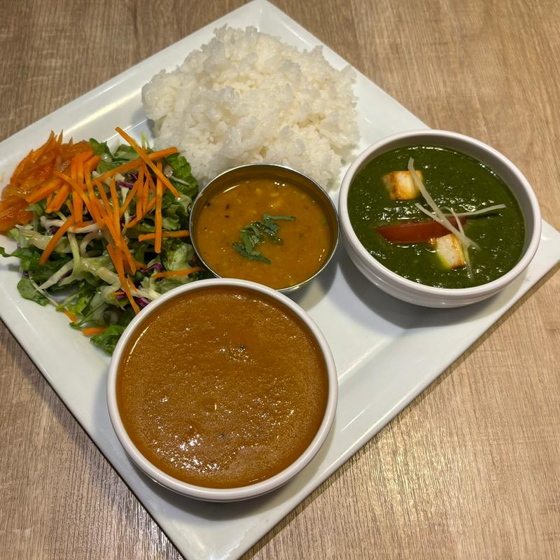 ダブルカレーセット（海老、ほうれん草チーズ）(シターラ・ダイナー八重洲地下街店)