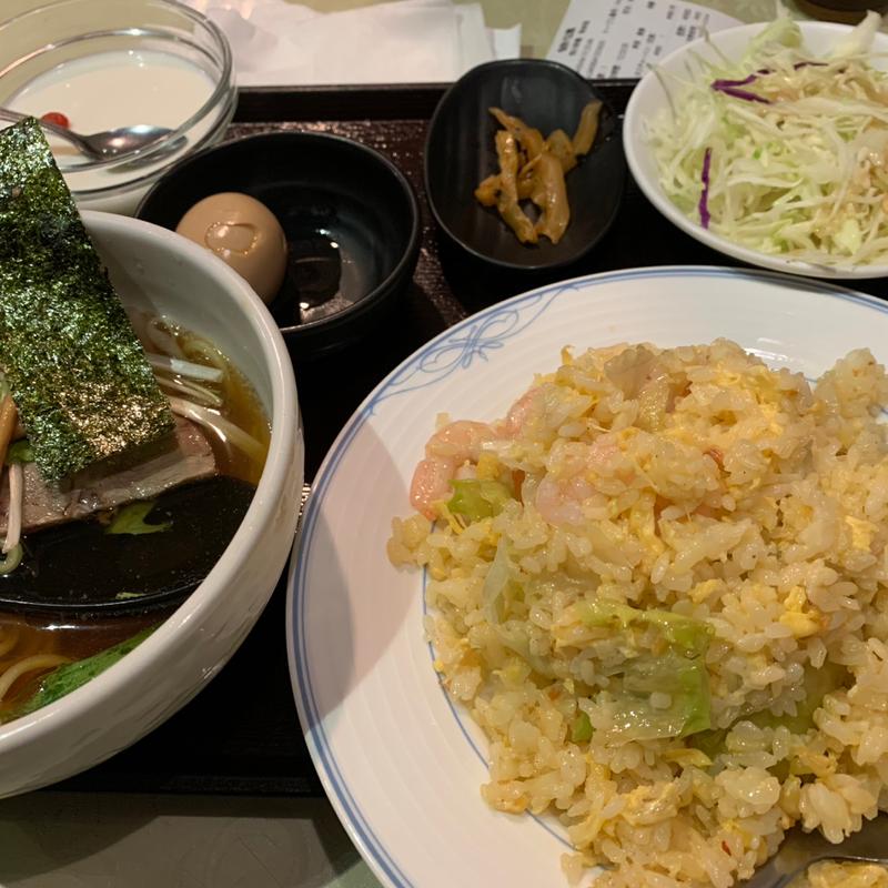 エビレタスチャーハン（ミニラーメン付）(四川料理　秋　神保町店)