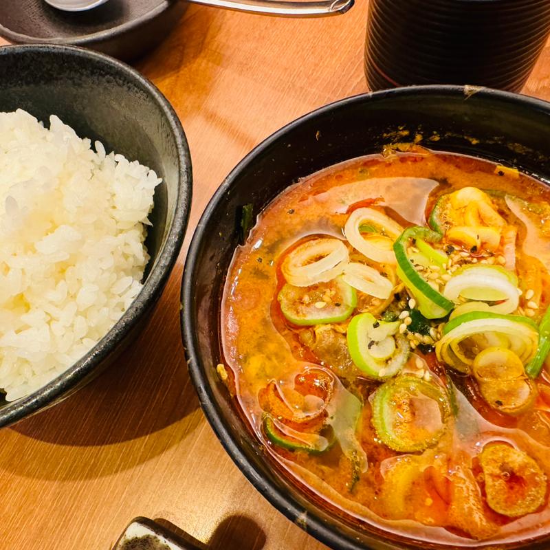 ランチユッケジャンクッパスープ(黒毛和牛と完全個室 焼肉やまと 船橋店)