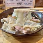 肉醤油 自家製ワンタン(らーめん 彩哲 ～isato～)
