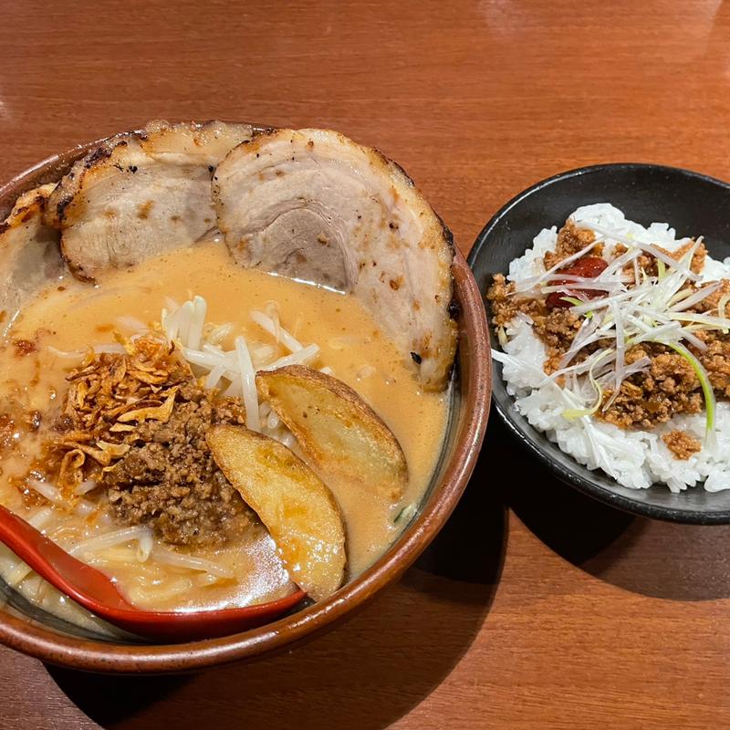 九州味噌ラーメン(麺場 田所商店 八幡店)