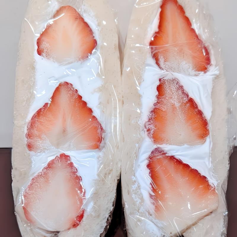 いちごのサンドイッチ(由良川PA下り(天橋立方面))