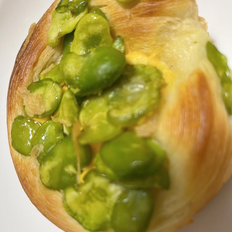 そら豆とたまごのデニッシュ(リトルマーメイド 千葉中央駅店)