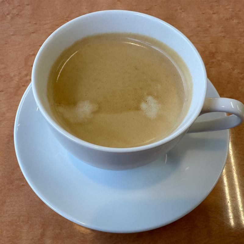 コーヒー・ホット(クレイヨンピピー)