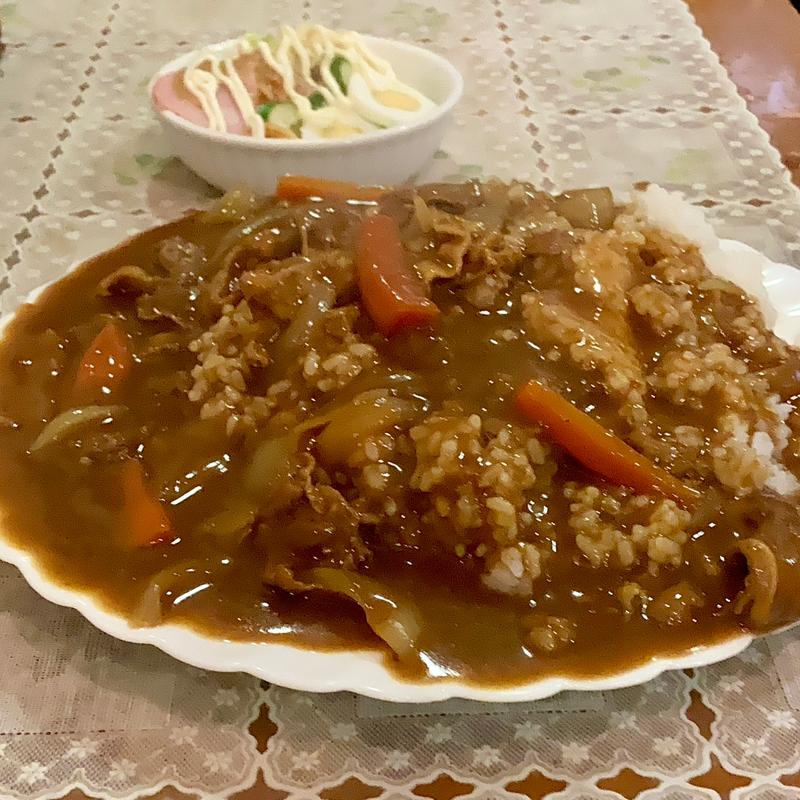 カレーランチ サラダスープ付き ごはん大盛(若照佳)
