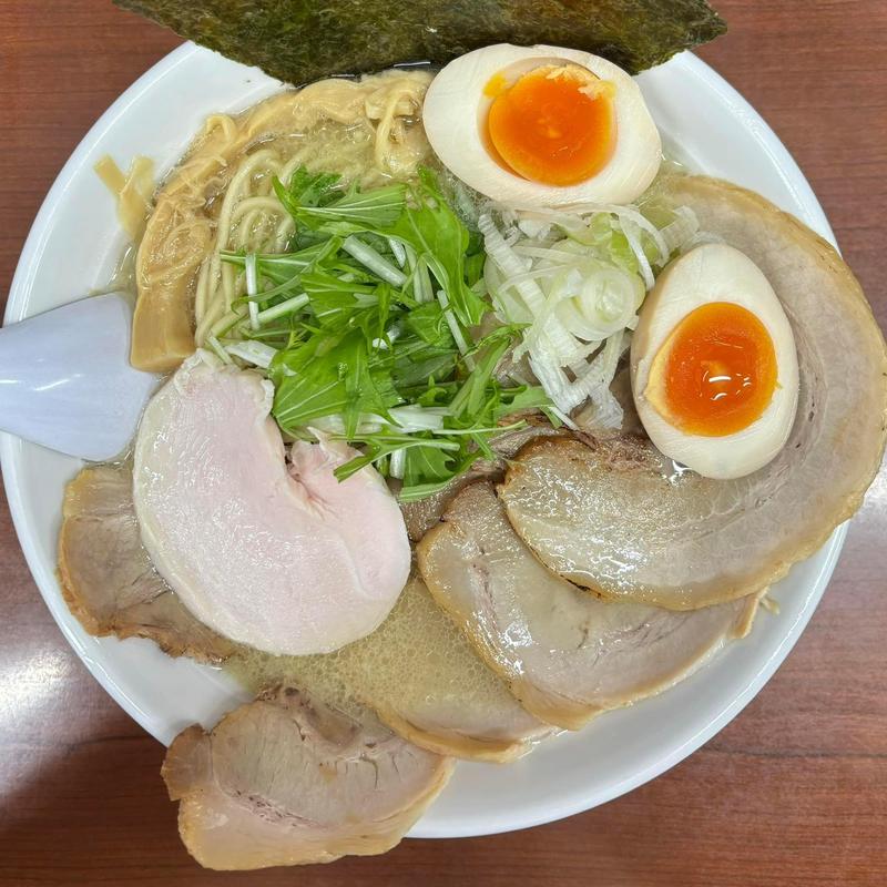 特濃鶏白湯 大盛 チャーシュー3枚 味玉(らーめん大鳳)