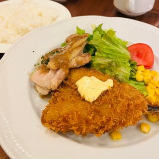 洋食ランチ月曜日(ロイヤルホスト神田神保町店)