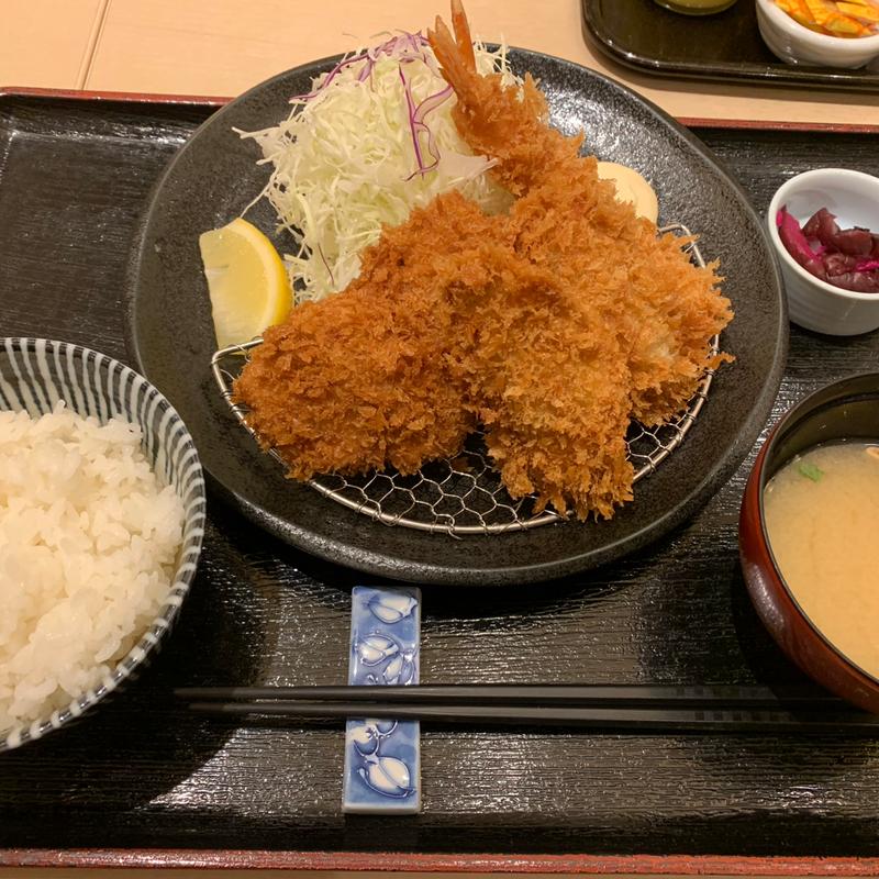 カキ盛り合わせ定食(あさひ川井泉２条店)