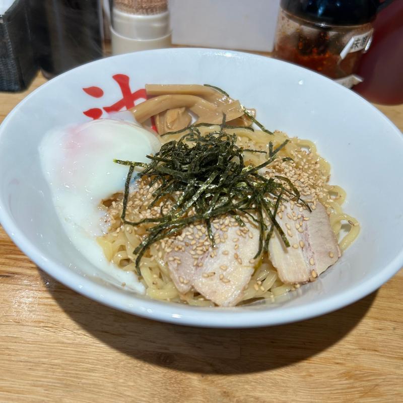 半熟玉子入り油そば(きりん寺 大阪総本店)