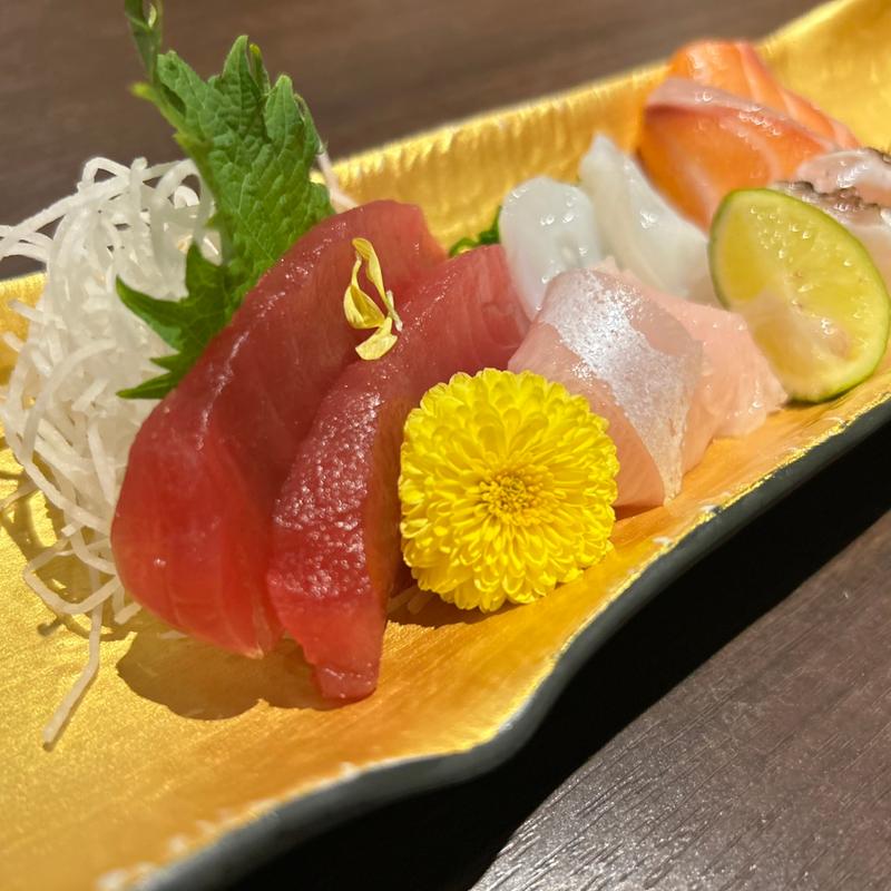 おすすめ鮮魚盛り合わせ5種(旬のごちそう 輪花 （WAKKA）)