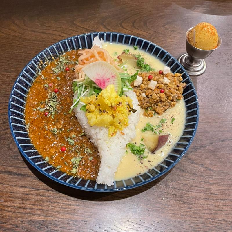 ヨネモンカレー＆さつまいもポタージュ＋スパイス味玉(路地裏キッチン ヨネモンカレー)