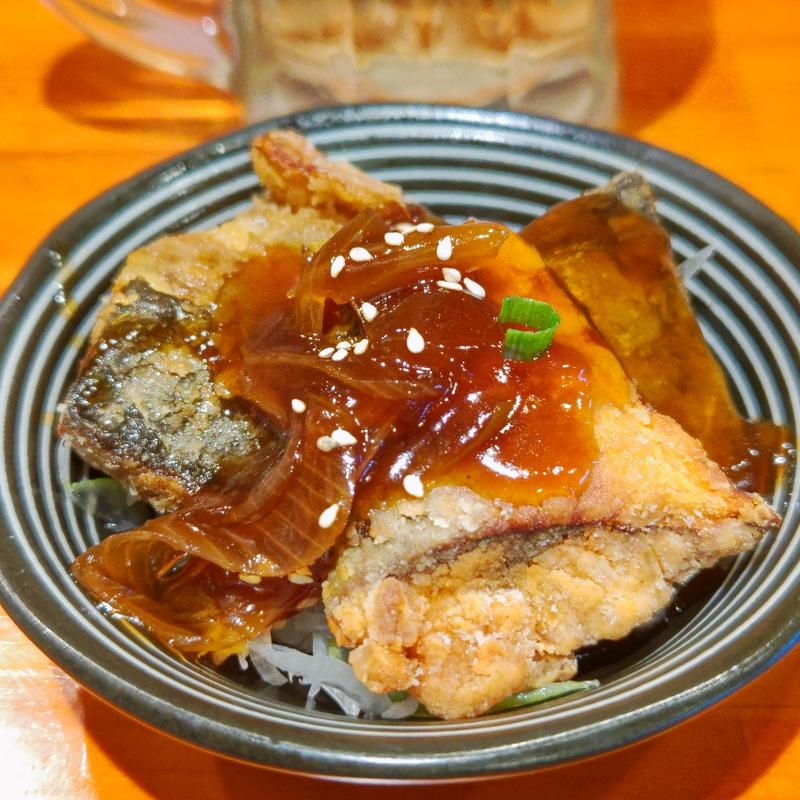 サバの甘酢竜田揚げ(国民酒場 じぃえんとるまん 桜木町店)