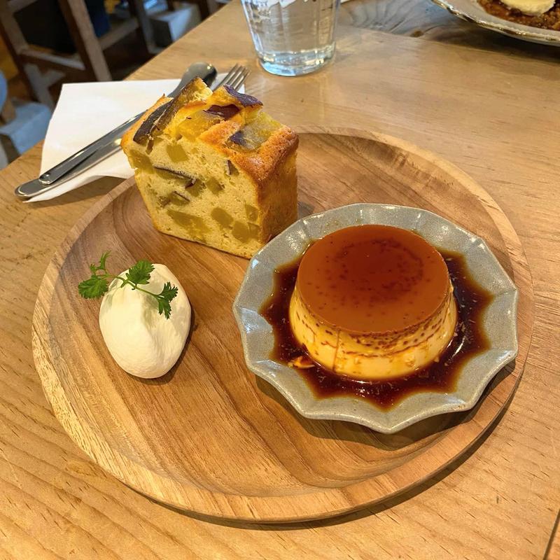 さつまいものバターケーキとプリンのプレート(sononi)