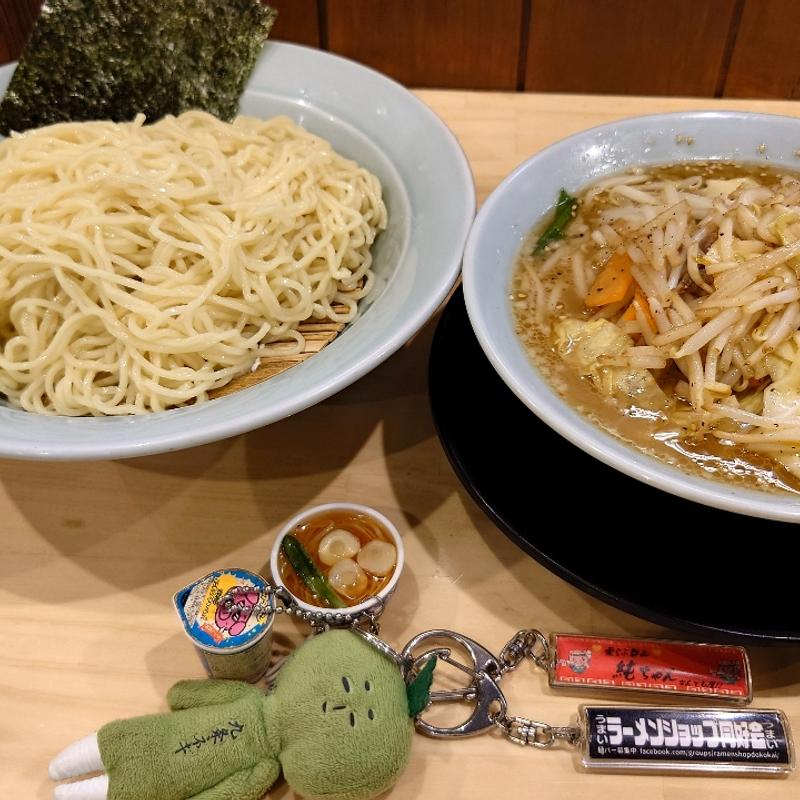 野菜たっぷりつけ麺(椿ラーメンショップ 新さくら通り店 （つばきらーめんしょっぷ）)