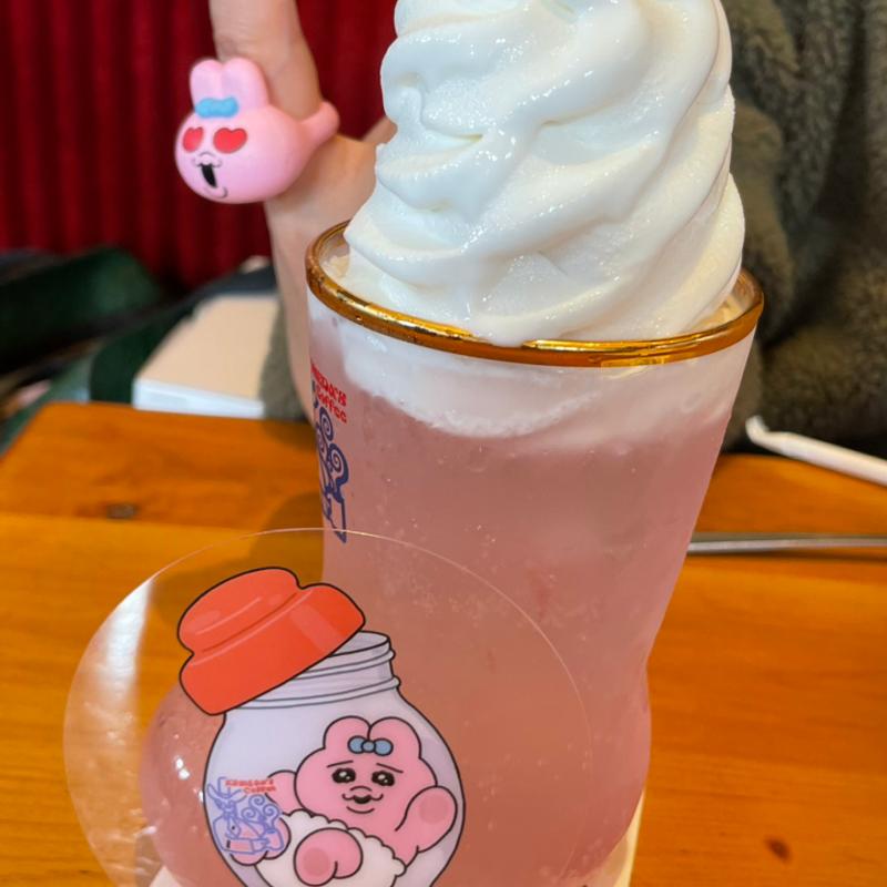桜薫るおぱんちゅうさぎのクリームソーダ(コメダ珈琲店 メッツ大曽根店)