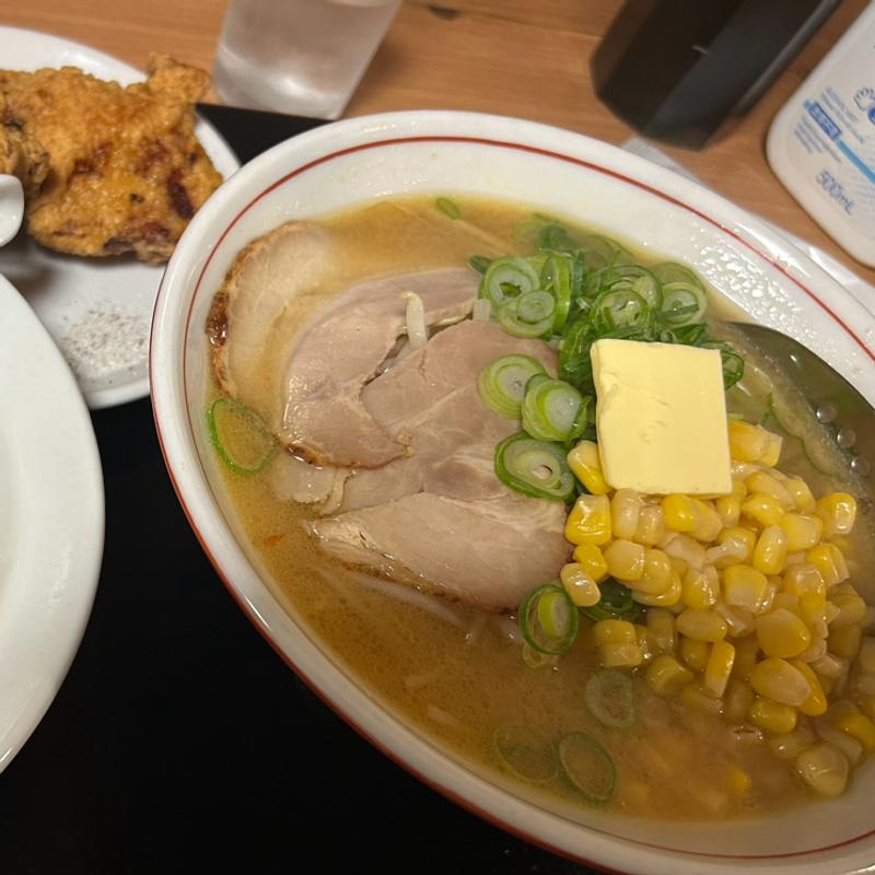 味噌バターコーンラーメン(中華料理 豚珍寛)
