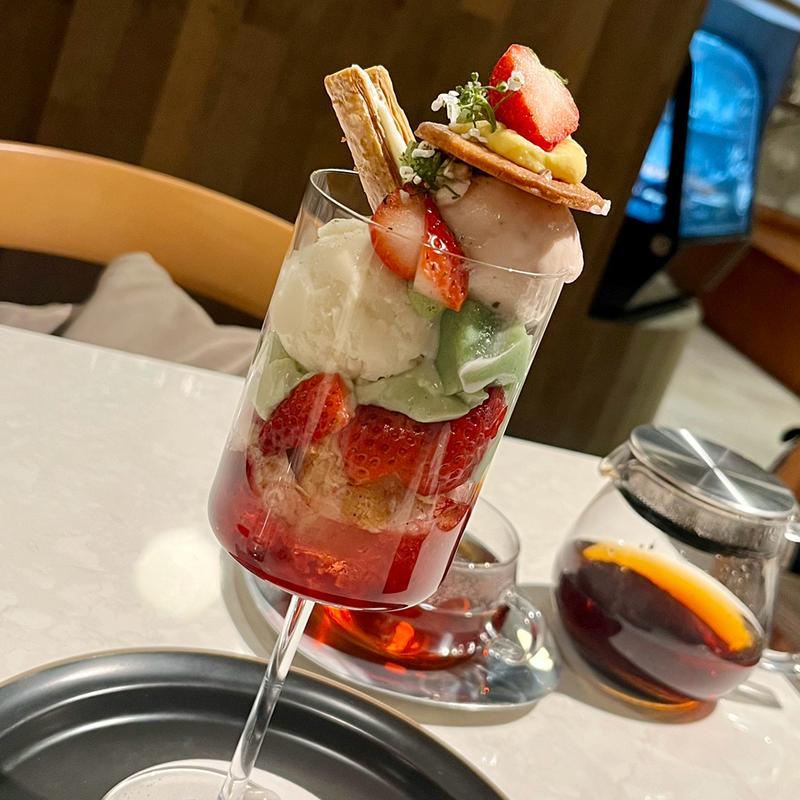 春のパルフェ 〜苺〜(beyond the box -Tower side cafe-)