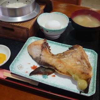 焼魚定食(めし処よこた )