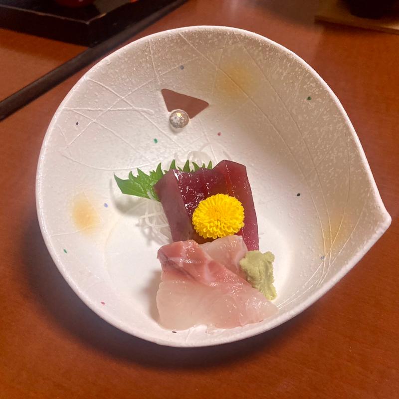 お造り 旬の魚 二種盛り 妻一式(和厨房 遊膳 （わちゅうぼう ゆうぜん）)